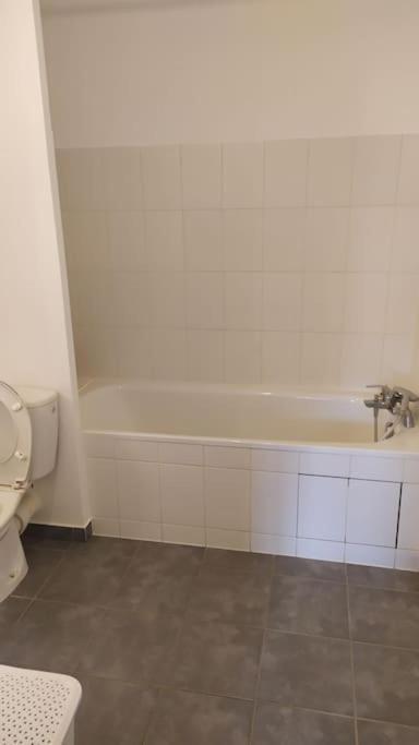 T2 De 42M² A Proximite De La Gare A 30Min De Paris Appartement Mantes-la-Jolie Buitenkant foto